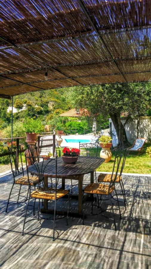 Agriturismo Osteria Du Barba Pe' - Casa Cassini 보르디게라 외부 사진